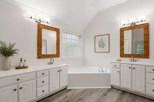 58 N Linton Ridge Cir, The Woodlands, TX 77382 - Photo 15