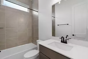 11810 Salty Bnd Dr, Mont Belvieu, TX 77523 - Photo 9