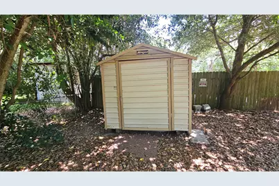 410 Baker Avenue, Bacliff, TX 77518 - Photo 5