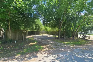 410 Baker Ave, Bacliff, TX 77518 - Photo 1