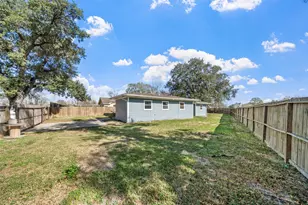 7019 Sur Ct, Houston, TX 77033 - Photo 21