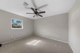 7019 Sur Ct, Houston, TX 77033 - Photo 13