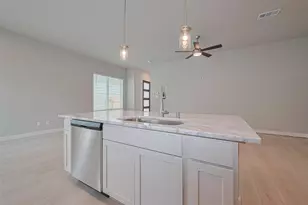 8917 Grovner Pl, Houston, TX 77055 - Photo 11