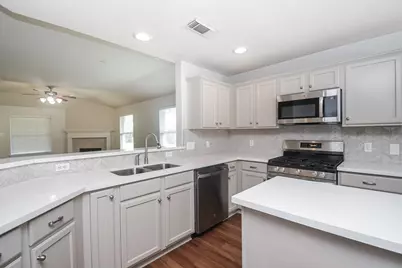6035 Indian Creek, Missouri City, TX 77459 - Photo 9