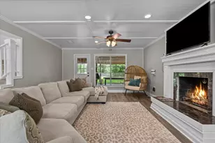 209 Palm Aire Dr, Friendswood, TX 77546 - Photo 3
