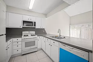 3256 Windchase Blvd, Houston, TX 77082 - Photo 5
