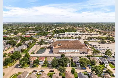 11715 Evesborough Drive, Houston, TX 77099 - Photo 19