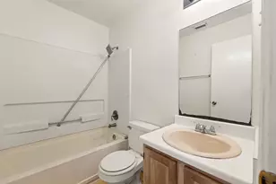 11715 Evesborough Dr, Houston, TX 77099 - Photo 13