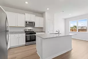 8915 New Jade Dr, Iowa Colony, TX 77583 - Photo 3