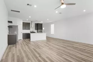 12233 City Rose Ct, Houston, TX 77047 - Photo 11