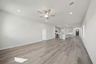380 Long Br Dr, Dayton, TX 77535 - Photo 7