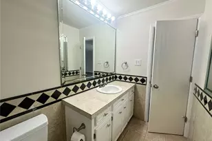 130 Bay Ridge Dr, Baytown, TX 77523 - Photo 11