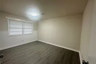 130 Bay Ridge Dr, Baytown, TX 77523 - Photo 13