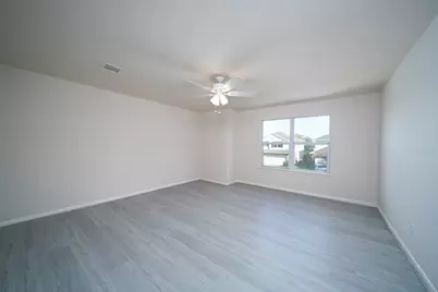 12934 Kingston Point Lane, Houston, TX 77047 - Photo 13