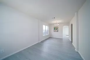 12934 Kingston Point Ln, Houston, TX 77047 - Photo 5