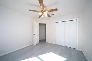 12934 Kingston Point Ln, Houston, TX 77047 - Photo 21