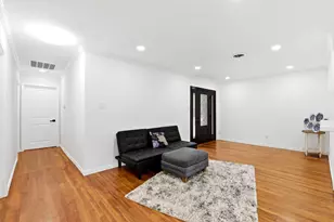 5714 Nina Lee Ln, Houston, TX 77092 - Photo 7