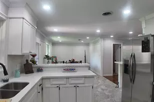 5714 Nina Lee Ln, Houston, TX 77092 - Photo 9