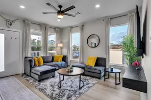 819 E 40th St, Houston, TX 77022 - Photo 3