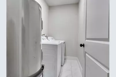 819 E 40th Street #A/B, Houston, TX 77022 - Photo 33