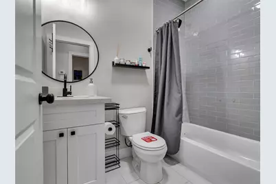 819 E 40th Street #A/B, Houston, TX 77022 - Photo 15