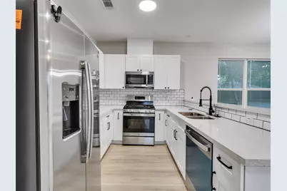 819 E 40th Street #A/B, Houston, TX 77022 - Photo 25