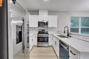 819 E 40th St, Houston, TX 77022 - Photo 25