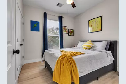 819 E 40th Street #A/B, Houston, TX 77022 - Photo 13