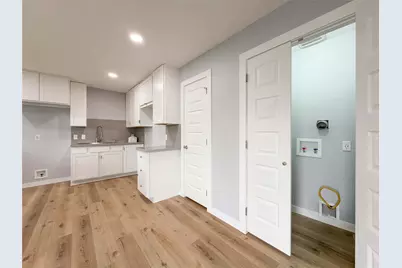 7812 Appleton Street, Houston, TX 77022 - Photo 9