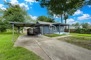 7812 Appleton St, Houston, TX 77022 - Photo 21
