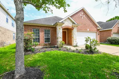 2029 Creek Run Drive, Pearland, TX 77584 - Photo 3