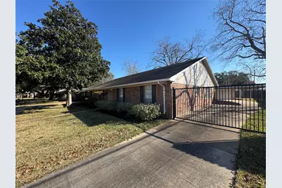 171 Bluebonnet Street, Sugar Land, TX 77478 - Photo 5