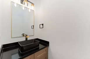 8115 Jeffrey St, Houston, TX 77028 - Photo 15