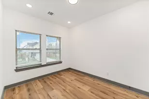 8115 Jeffrey St, Houston, TX 77028 - Photo 23