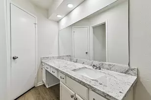 117 Dallas St, Angleton, TX 77515 - Photo 25