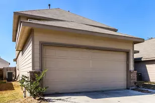 10323 Leafy Autumn Path, Houston, TX 77044 - Photo 5