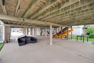 1309 8th St, San Leon, TX 77539 - Photo 27