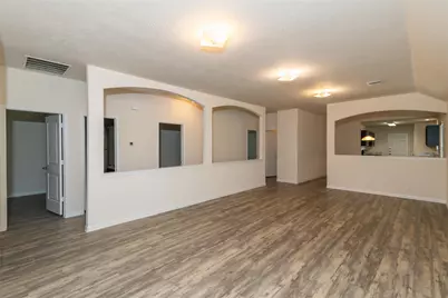 10338 Sunset Glow Avenue, Houston, TX 77044 - Photo 3