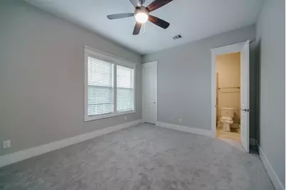402 W 28th Street, Houston, TX 77008 - Photo 17