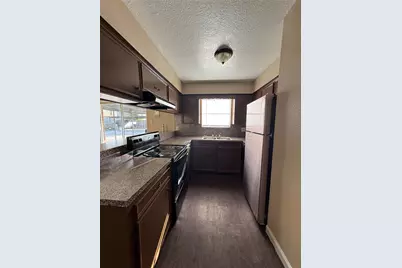1503 Donovan Street #6, Baytown, TX 77520 - Photo 5
