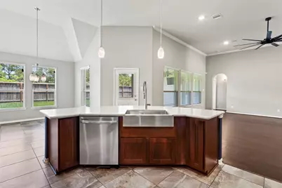 4214 Evergreen Drive, Friendswood, TX 77546 - Photo 11