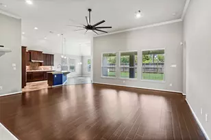 4214 Evergreen Dr, Friendswood, TX 77546 - Photo 5