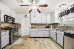 918 Heathcliff Dr, Missouri City, TX 77489 - Photo 9