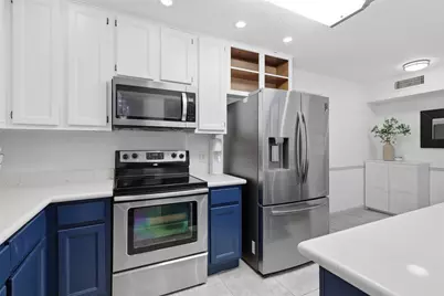 800 Country Place Drive #802, Houston, TX 77079 - Photo 11