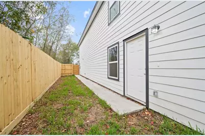 8120 Laura Koppe Rd #B, Houston, TX 77028 - Photo 27