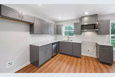 8120 Laura Koppe Rd #B, Houston, TX 77028 - Photo 9