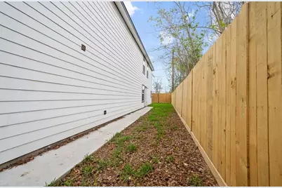 8120 Laura Koppe Rd #B, Houston, TX 77028 - Photo 25