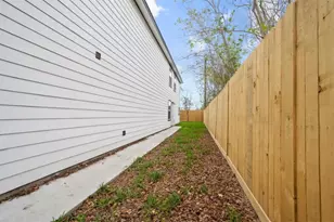 8120 Laura Koppe Rd, Houston, TX 77028 - Photo 25
