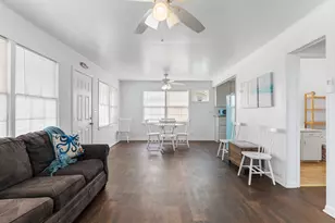 575 Beach Front Dr, Matagorda, TX 77457 - Photo 15