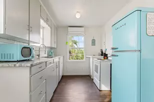 575 Beach Front Dr, Matagorda, TX 77457 - Photo 19